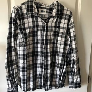 Old Navy plaid button up size Large